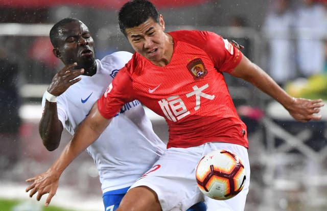 欧联杯-B费绝杀马奎尔失误 曼联2-1格拉斯哥流浪